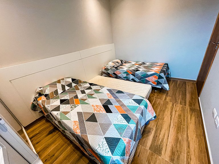 Apto Alto Padrão C/ Suíte, SmarTV, Wi-FI e Piscina