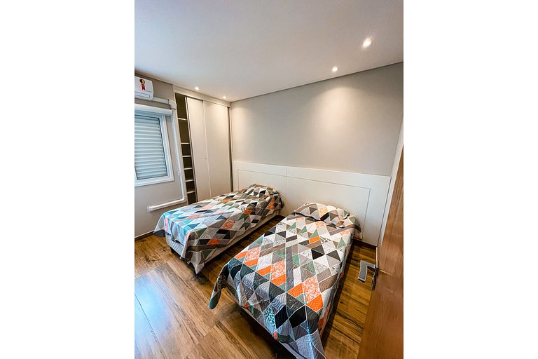 Apto Alto Padrão C/ Suíte, SmarTV, Wi-FI e Piscina