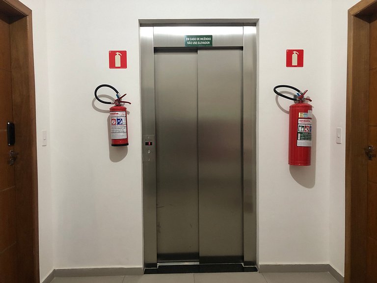 Apto Alto Padrão C/ Suíte, SmarTV, Wi-FI e Piscina