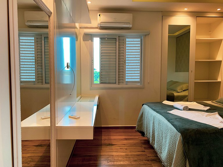 Apto Alto Padrão C/ Suíte, SmarTV, Wi-FI e Piscina
