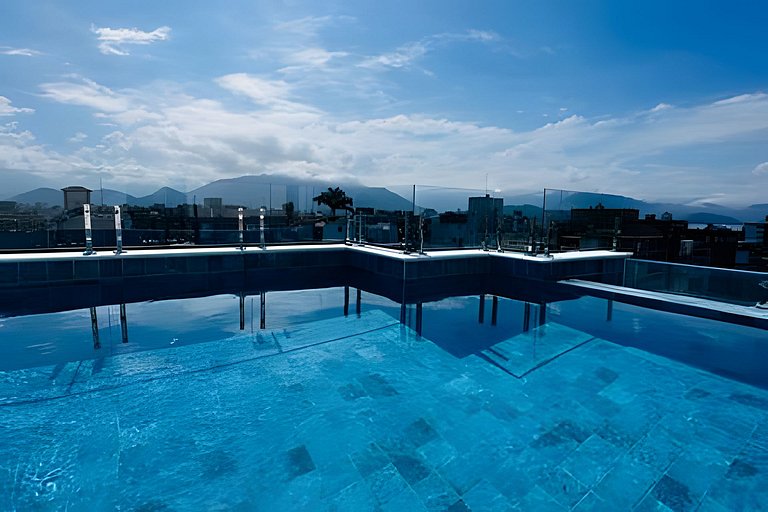 Apto Novo - Sauna, Hidro aquecida e piscina!