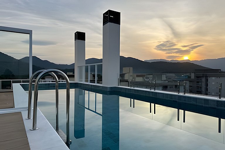 Apto Novo - Sauna, Hidro aquecida e piscina!